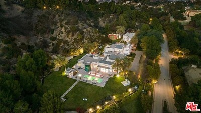 Rumah Mewah Kanye West Seluas 4 Lapangan Sepak Bola!