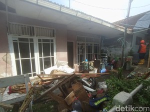Update Dampak Banjir-Longsor Sukabumi: 66 Rumah Rusak, 118 Warga Mengungsi