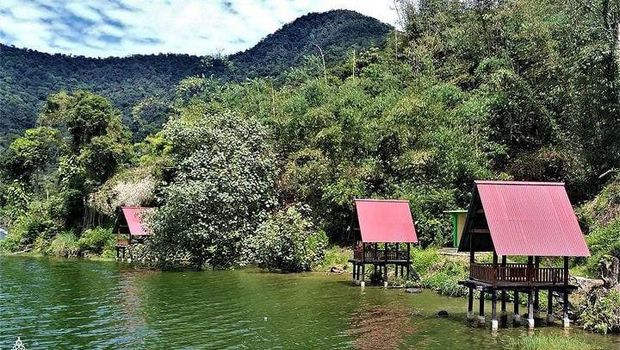 Salah satu tempat wisata di Taman Nasional Kerinci Seblat Salah satu tempat wisata di Taman Nasional Kerinci Seblat