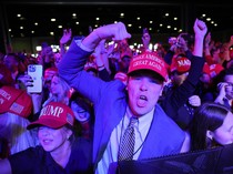 Sorak Sorai Pendukung Rayakan Kemenangan Trump