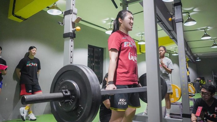 Sebanyak 20 pebasket putri menjalani persiapan menuju SEA Games 2025 di Thailand. Training camp tahap pertama ini berfokus pada pembenahan fisik.