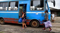 Sebagian warga juga dievakuasi ke tempat aman.