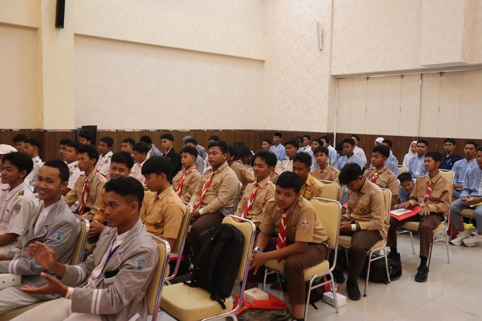 100-an Siswa-siswi di Kalimantan Timur belajar VR/AR dan pemrogramannya