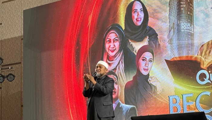 Menggandeng CT ARSA, Shafira Tour and Travel dan Cinta Quran Foundation sukses menggelar acara Amazing Quran di The Westin Surabaya pada hari Ahad (3/11/2024) lalu.