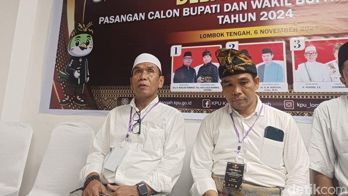 Ahmad Puaddi-Legewarman (Puad-Lege) saat mengikuti sesi konferensi pers seusai debat terbuka di GOR Poltekpar Lombok, Rabu malam. (Edi Suryansyah/detikBali)