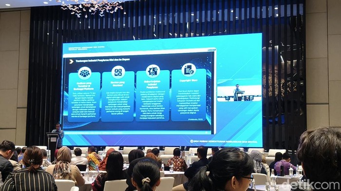 Kementerian Komunikasi dan Digital (Komdigi) meramal pola produksi suatu berita akan mengalami perubahan besar ke depannya. Hal ini dikarenakan hadirnya artificial intelligence (AI).