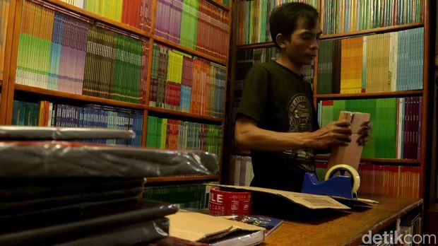 Aktivitas pedagang buku Palasari Bandung, Kamis (7/11/2024).