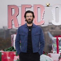 Penampilan barunya, ditambah wajah yang tampaknya lebih tirus, membuatnya nyaris tak dikenali. Foto: Scott A Garfitt/Invision/AP