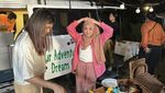 Potret Arafah Rianti Saat Makan Nasi Padang dan Jajan Smores