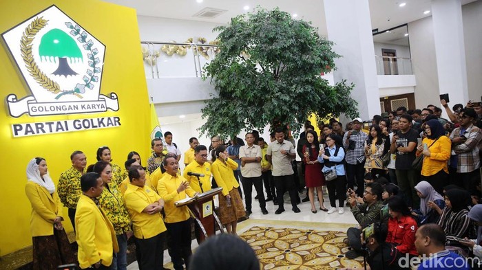Bahlil Umumkan Kepengurusan DPP Golkar Periode 2024-2029 Struktur kepengurusan Partai Golkar resmi diumumkan, Kamis (7/11/2024). Ada 152 kader yang masuk ke dalam struktur kepengurusan kali ini.