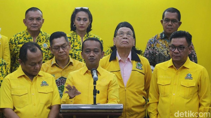 Struktur kepengurusan Partai Golkar resmi diumumkan, Kamis (7/11/2024). Ada 152 kader yang masuk ke dalam struktur kepengurusan kali ini.
