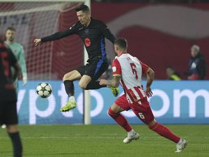 Turun Minum: Barcelona Unggul 2-1 atas Red Star Belgrade