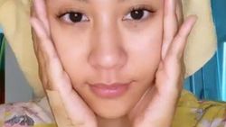 10 Artis Pose Bare Face, POV Pagi Kamu dengan Idola