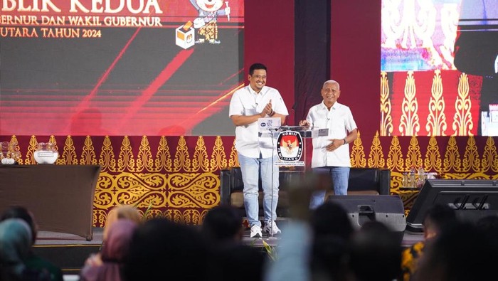 Bobby-Surya di debat publik kedua Pilkada Sumut 2024. (IStimewa)