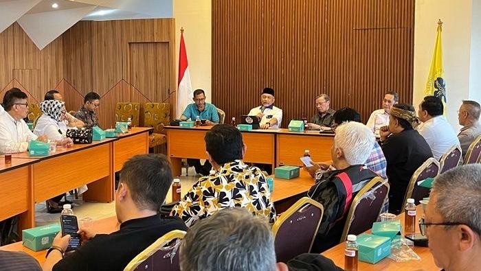 Cagub Ahmad Syaikhu saat berdialog dengan GIPI dan PHRI Jabar membahas tentang peningkatan sektor pariwisata.