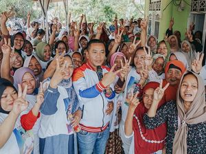 Aep-Maslani Janjikan LKS-Buku Paket Gratis untuk Siswa di Karawang