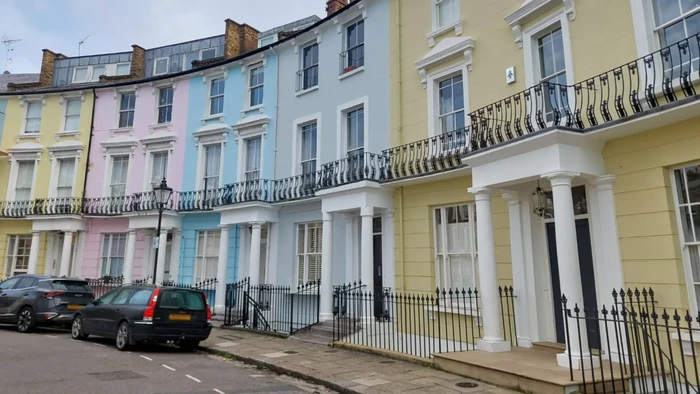 Chalcot Crescent tempat syuting Paddington