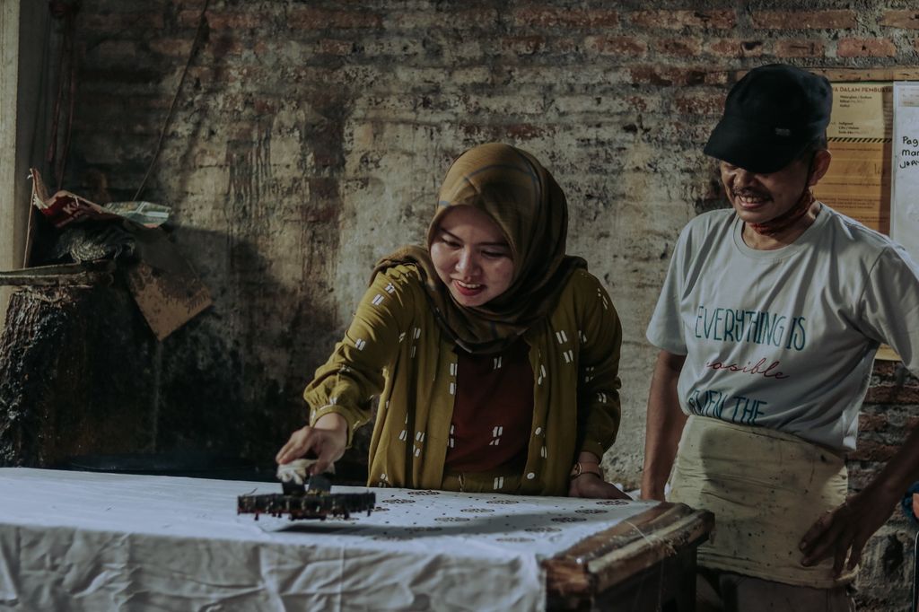 Dama Kara Batik