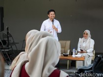 Cawagub Emil Jelaskan Cara Gen Z Ponorogo Dapat Kerja Pakai Portofolio