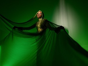 Video: Sosok Khadija Omar, Finalis Miss Universe Pertama yang Berhijab