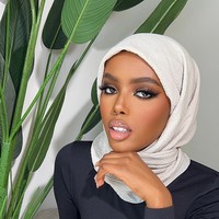 Khadijah juga pernah meraih gelar di Miss Universe Kanada sebagai runner-up ke-3. Pada ajang kontes kecantikan tersebut, dia menjadi kontestan termuda, usia 23 tahun dan mendapatkan gelar Miss Photogenic. Foto: Dok. Instagram @khadija.omarr