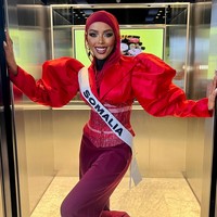 Khadijah lahir di kamp pengungsi Hagadera, Kenya, yang dikelola oleh Kantor Lapangan UNHCR Alinjugur. Pada usia 10 tahun, dia dan keluarganya bermigrasi ke Kanada untuk mencari kehidupan yang lebih baik.   Foto: Dok. Instagram @khadija.omarr