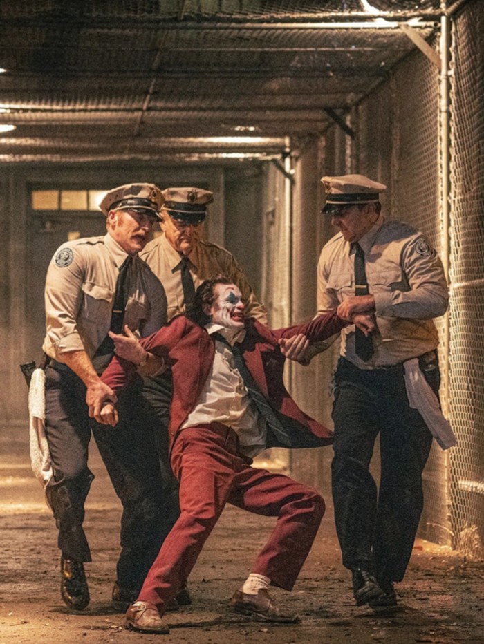 Cuplikan adegan di film Joker: Folie a Deux.