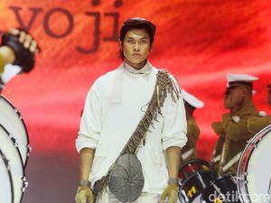 10 Koleksi Danjyo Hiyoji di JFW 2025, Busana Pria Edgy