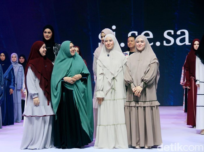 Koleksi terbaru SI.Se.Sa. Annual Fashion Show 2024 bertajuk Blossom of Hope