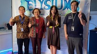 Rangkaian acara Uncaged Elysium kali ini ditutup dengan Charity Night bertema “A Glimpse of the Unseen”, sebuah malam amal yang menampilkan hiburan dari artis-artis ibukota dan Spesial Performance oleh Penyanyi Anneth, DJ, serta penampilan khusus dari Divergent Artisant Band, yang merupakan sister school SMK GMC yang menangani anak-anak berkebutuhan khusus. 