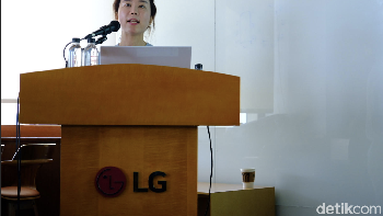 Global PR Leader Marketing Group (GMG) LG Electronics, Lea Lee, mengatakan LG sedang melakukan trasformasi bisnisnya dengan merambah berbagai bisnis baru. Sebelumnya, LG hanya menggarap pasar Business to Costumers (B2C), saat ini perusahaannya masuk ke pasar Business to Business (B2B). Mereka mengejar pendapatan Rp 1.130 triliun di 2030. Foto: Rista Rama Dhany/detikcom