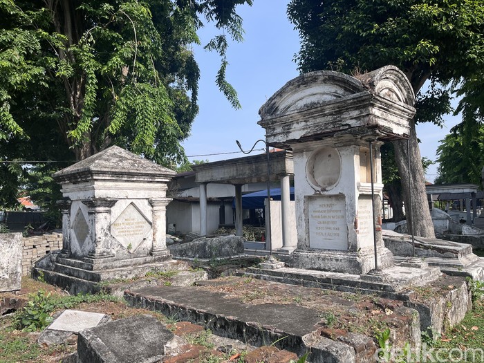 Makam Peneleh Surabaya