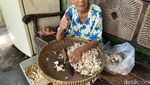 8 Potret Penjual Makanan Legendaris Indonesia yang Tinggal Kenangan