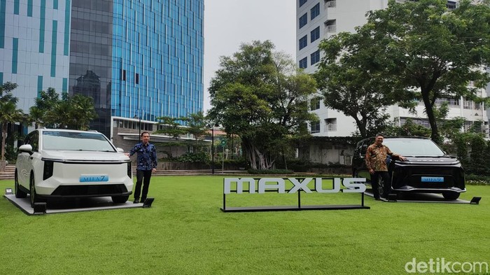 Maxus Mifa 7 dan 9.