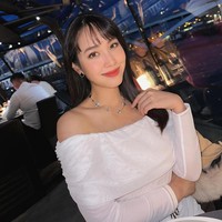 Sebelum ditangkap, ketiga selebriti sudah diinterogasi selama lima jam. Menurut Department of Special Investigation (DSI), mereka terbukti punya andil dalam The iCon Group yang menjual produk kecantikan, suplemen kesehatan juga kursus training sale itu.  Foto: Instagram Min Pechaya