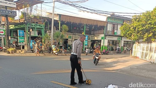 Polisi melakukan olah TKP di Jalan Imam Bonjol, Kelurahan Banjar Bali, Kecamatan Buleleng, Kabupaten Buleleng, Bali Kamis (7/11/2024). (Istimewa)