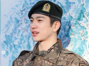 Momen Jinyoung GOT7 Pulang Wamil, Siap Syuting Drakor Bareng Park Bo Young