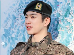 Momen Jinyoung GOT7 Pulang Wamil, Siap Syuting Drakor Bareng Park Bo Young