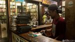 Bertahan di Era Modern ala Pedagang Buku Palasari Bandung