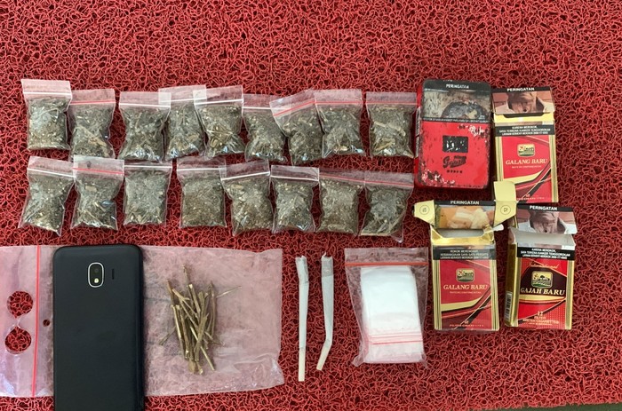pengedar ganja di surabaya dibekuk