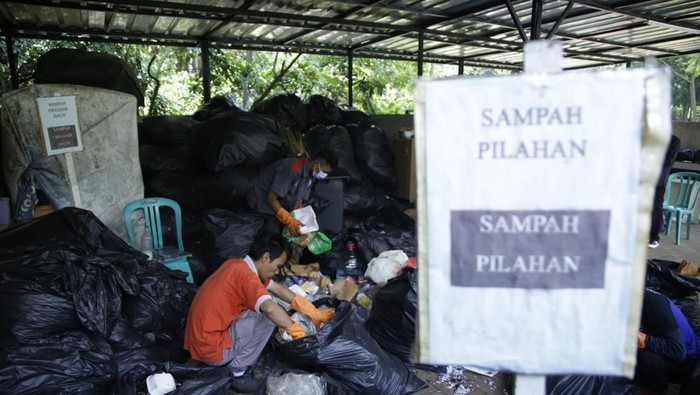 Pengelolaan sampah di Bandung.