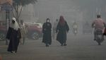 Polusi Tebal Bikin Engap Warga Pakistan