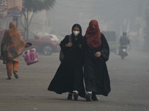 Sekolah Tutup dan Warga Wajib Masker di Pakistan, Ada Apa?