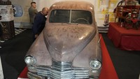 Mobil M-20 Warszawa dengan nomor seri 000001 ini dibuat berdasarkan model Uni Soviet.