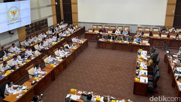 Rapat BSSN dengan Komisi I DPR