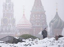 Salju Mulai Selimuti Kota Moskow