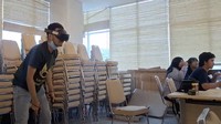 Metaverse Nusantara juga menggelar kompetisi game AR/VR. Ternyata yang ikut itu sangat banyak dari peserta, ada keterbatasan alat, jadinya ngantre karena banyak peminat. Ini hal positif dari kompetisi ini, jelas Algo. Foto: (Dokumentasi Metaverse Nusantara - Lab Metaverse STEI ITB)