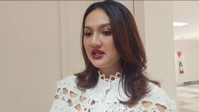 Tengku Dewi