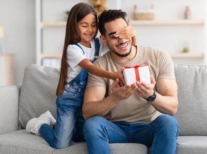 20 Ide Kado untuk Ayah, Tunjukkan Cinta di Hari Ayah Nasional