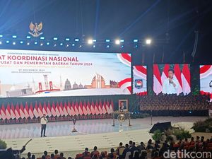 Seloroh Gibran ke Kepala Daerah: Tahun Depan Rakornya di Akmil Magelang